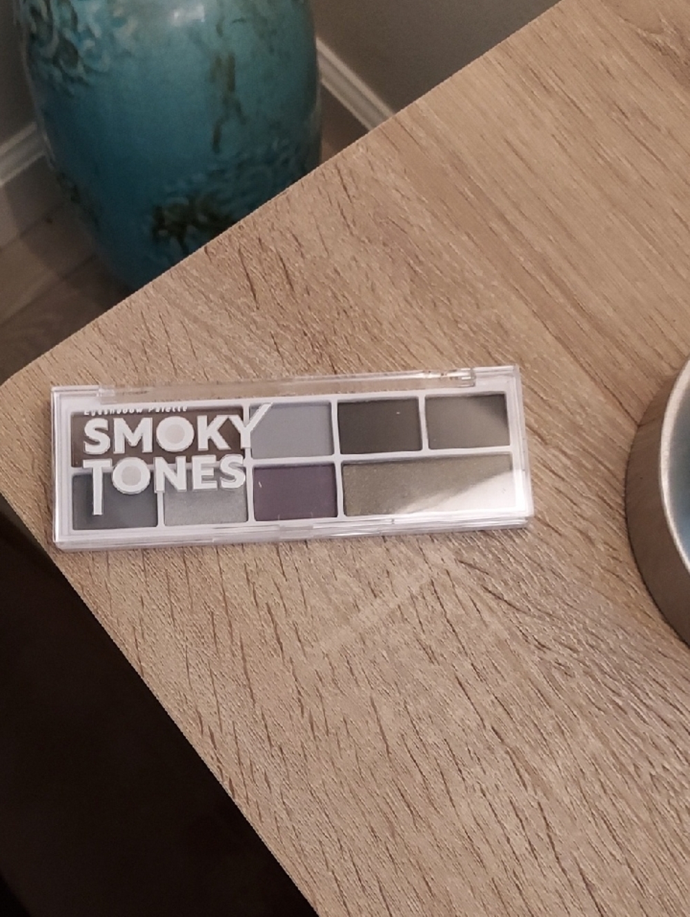 Smoky Tones Eyeshadow Palette - Cool Neutrals